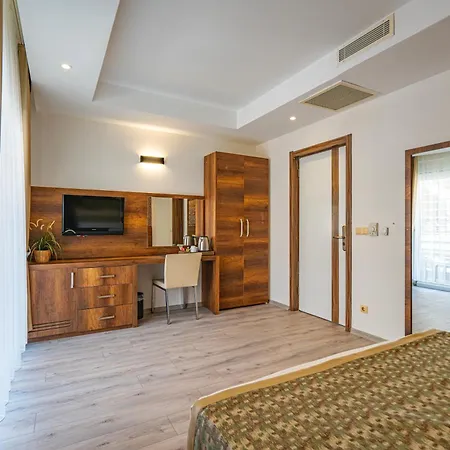 Dg Rose Hotel 4*