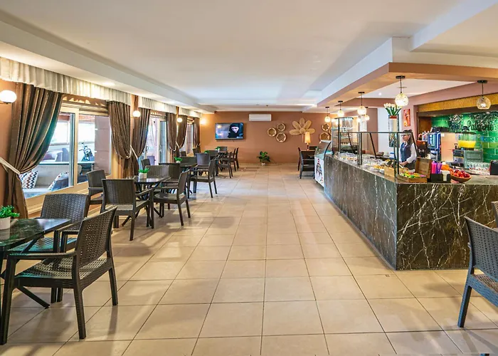 Hotell Dg Rose 4*